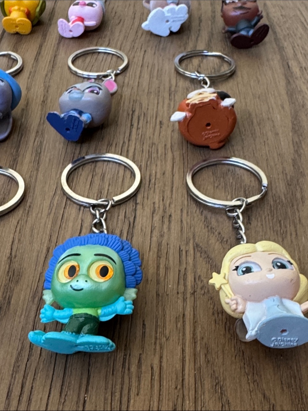 Disney Doorables Keychain Bundle (30) - Picture 12 of 12